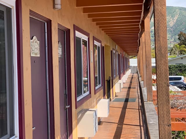 hallway1